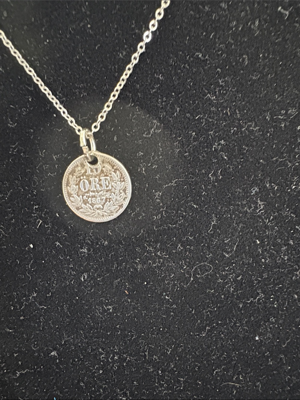 Silver Swedish 10 Ore 1859-1872 Pendant King Carl XVS And Chain - Picture 9 of 10
